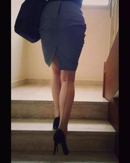 女人丝袜的裆部图片