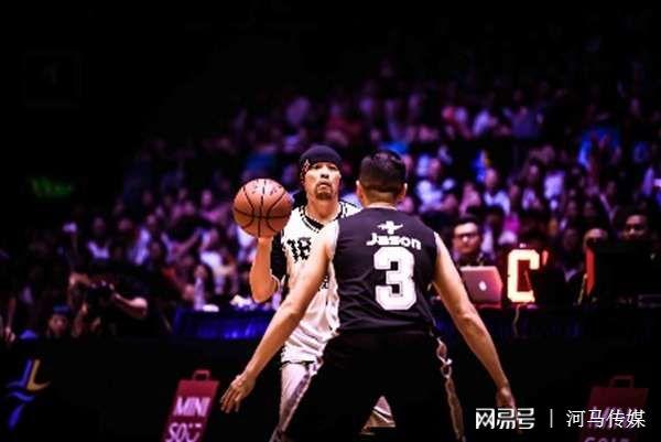 明星互动环节现场,欢乐瞬间，星光熠熠